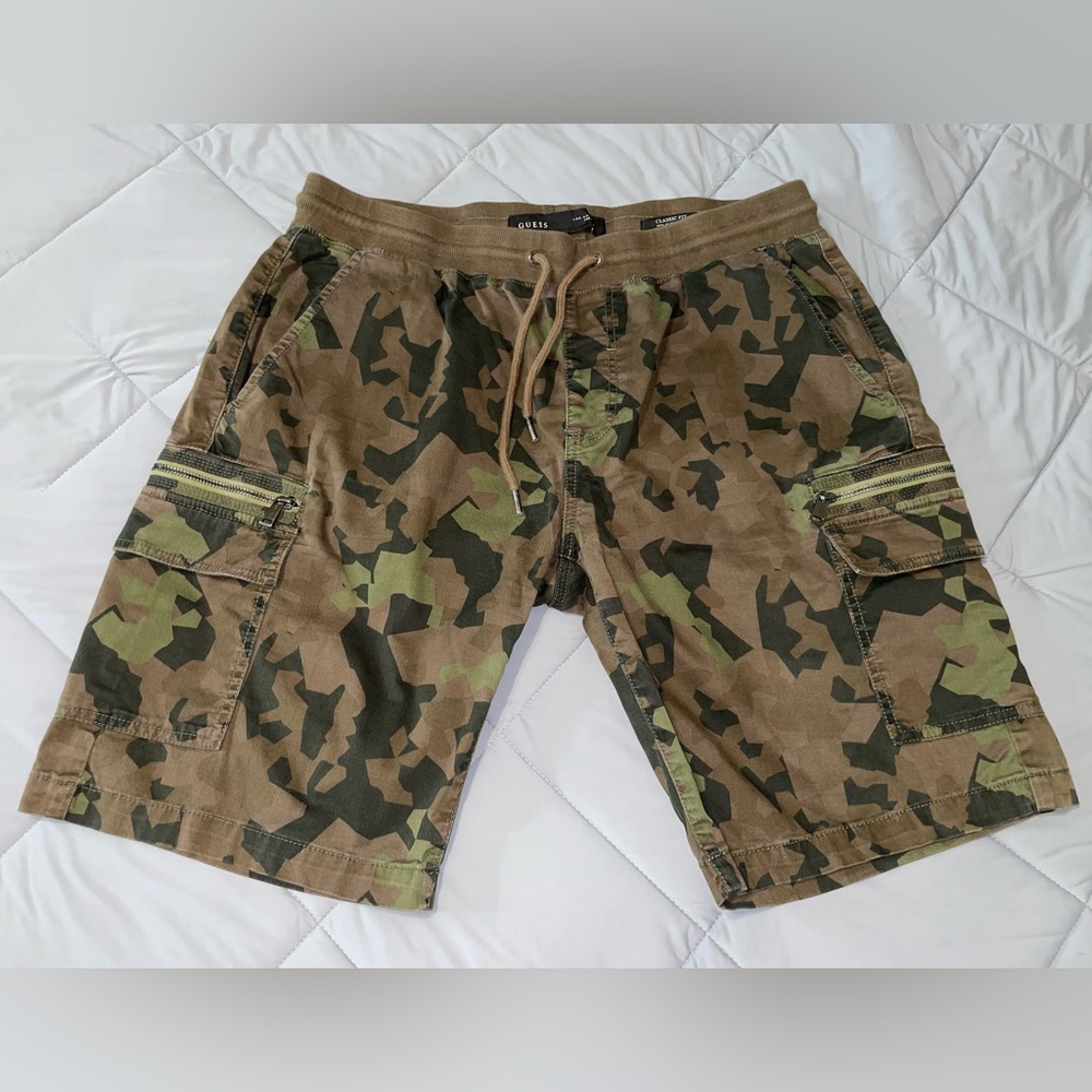 Guess Brown Classic Fit Cargo Shorts